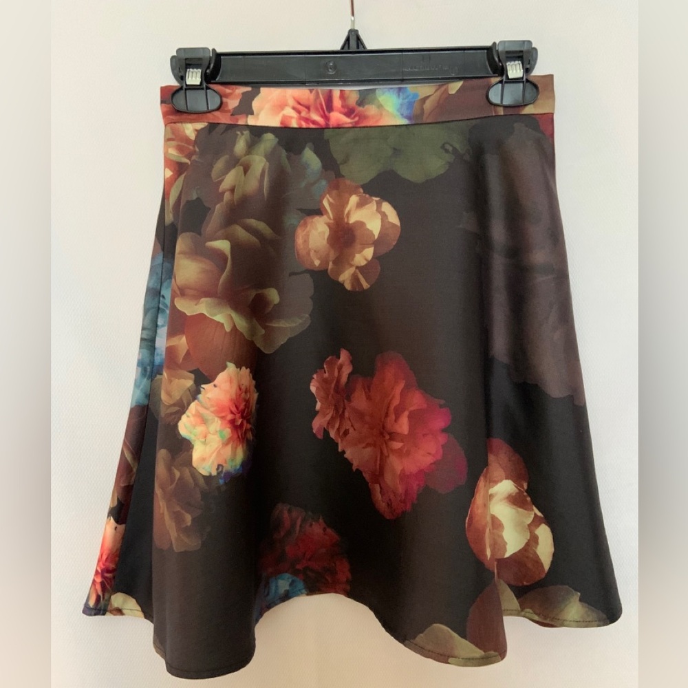 Club Monaco silk skirt
